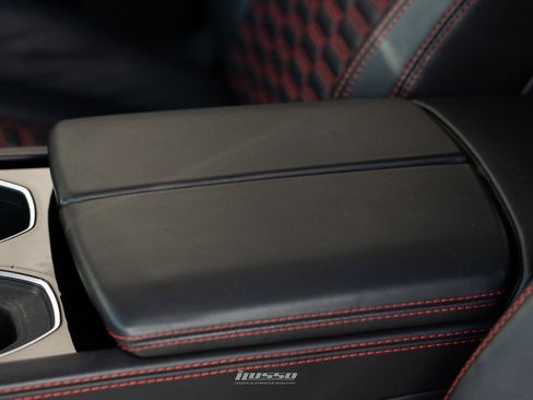 Used 2021 Lamborghini Urus image 38