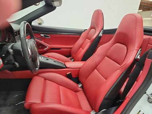 Used 2016 Porsche 911 4 Cabriolet AWD/4WD image 14