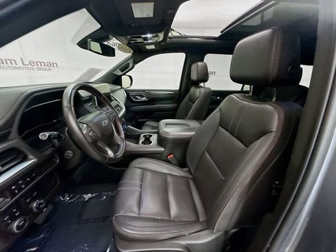 Used 2022 Chevrolet Suburban RST w/ Luxury Package image 22