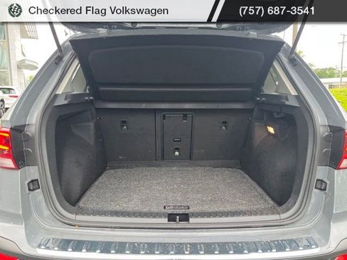 Used 2022 Volkswagen Taos SEL AWD/4WD image 34