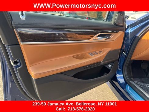 Used 2022 BMW 750Li xDrive AWD/4WD image 24