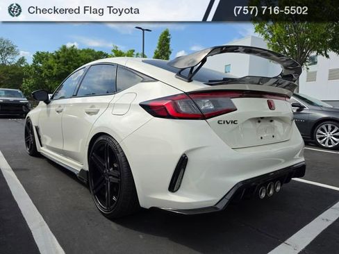 Used 2024 Honda Civic Type R image 2