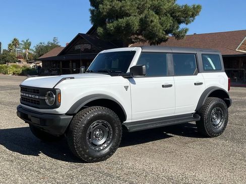 New 2025 Ford Bronco 4-Door w/ Sasquatch Package image 2