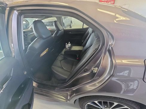 Used 2020 Toyota Camry SE FWD image 10