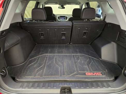 Used 2023 GMC Terrain SLE w/ Driver Convenience Package AWD/4WD image 32