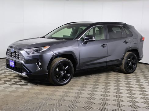 Used 2020 Toyota RAV4 XSE image 10