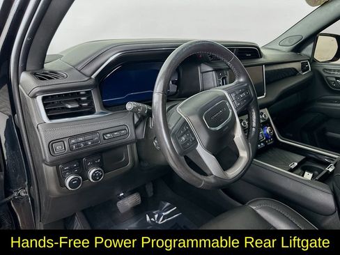 Used 2022 GMC Yukon XL Denali AWD/4WD image 14