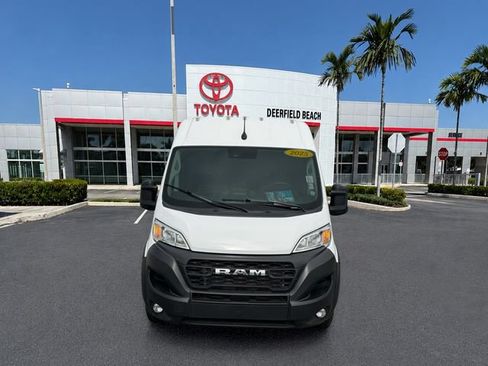 Used 2025 RAM ProMaster 2500 w/ Convenience Group FWD image 2