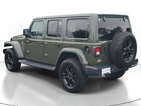 Used 2021 Jeep Wrangler Unlimited Sahara AWD/4WD image 3