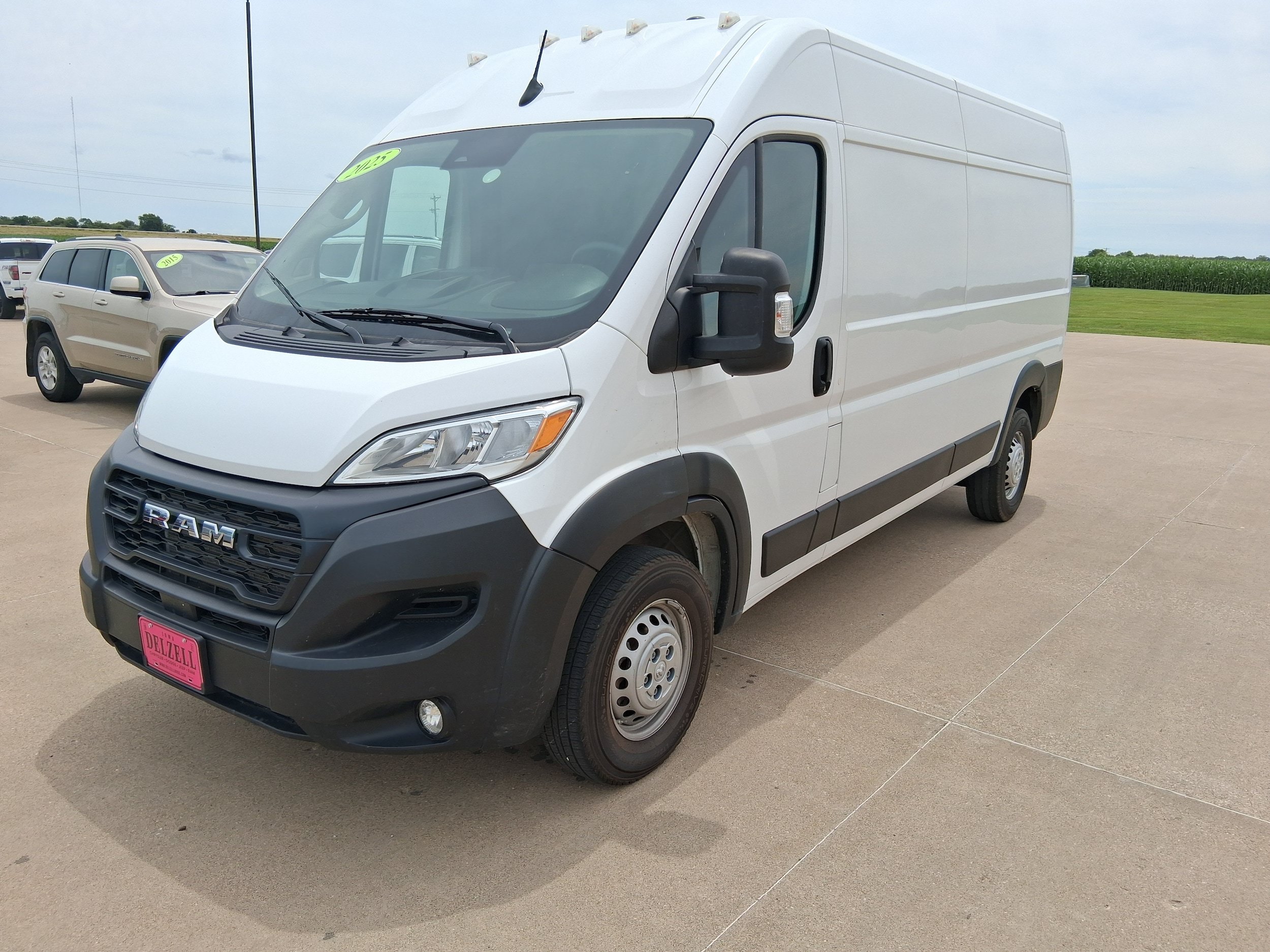 Used 2025 RAM ProMaster 2500 w/ Convenience Group FWD image 2