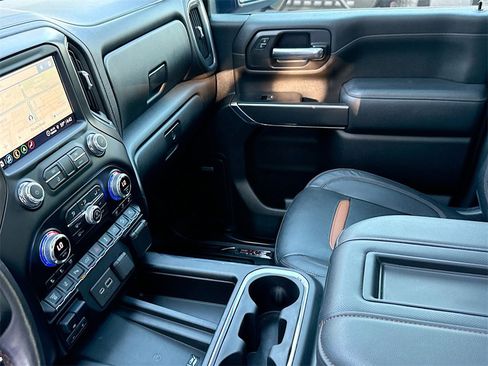 Used 2021 GMC Sierra 3500 AT4 w/ AT4 Premium Plus Package image 28