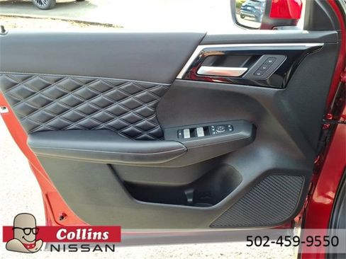 Used 2023 Mitsubishi Outlander SEL image 16