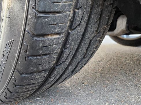 Used 2012 Volkswagen Touareg Executive image 54