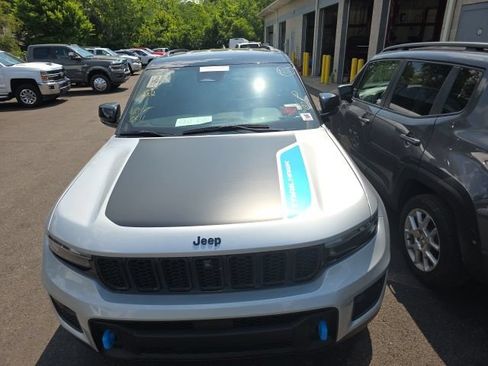 Used 2023 Jeep Grand Cherokee Trailhawk AWD/4WD image 12
