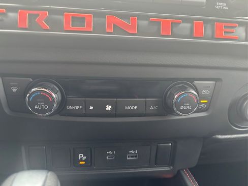 Certified 2025 Nissan Frontier PRO-4X image 26