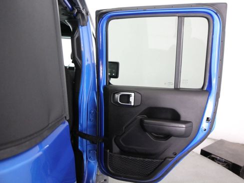 Used 2023 Jeep Gladiator Sport AWD/4WD image 41