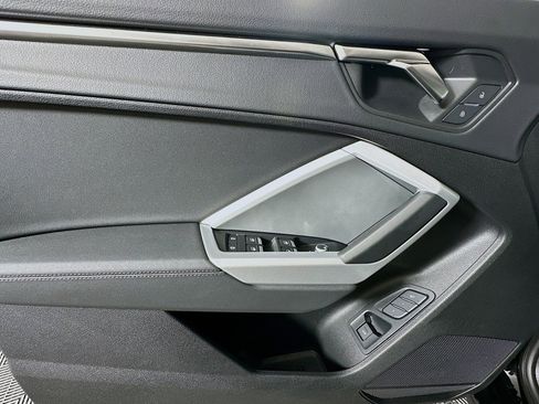 Used 2025 Audi Q3 2.0T Premium w/ Convenience Package image 21