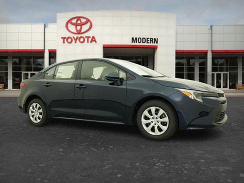 New 2026 Toyota Corolla LE FWD image 18