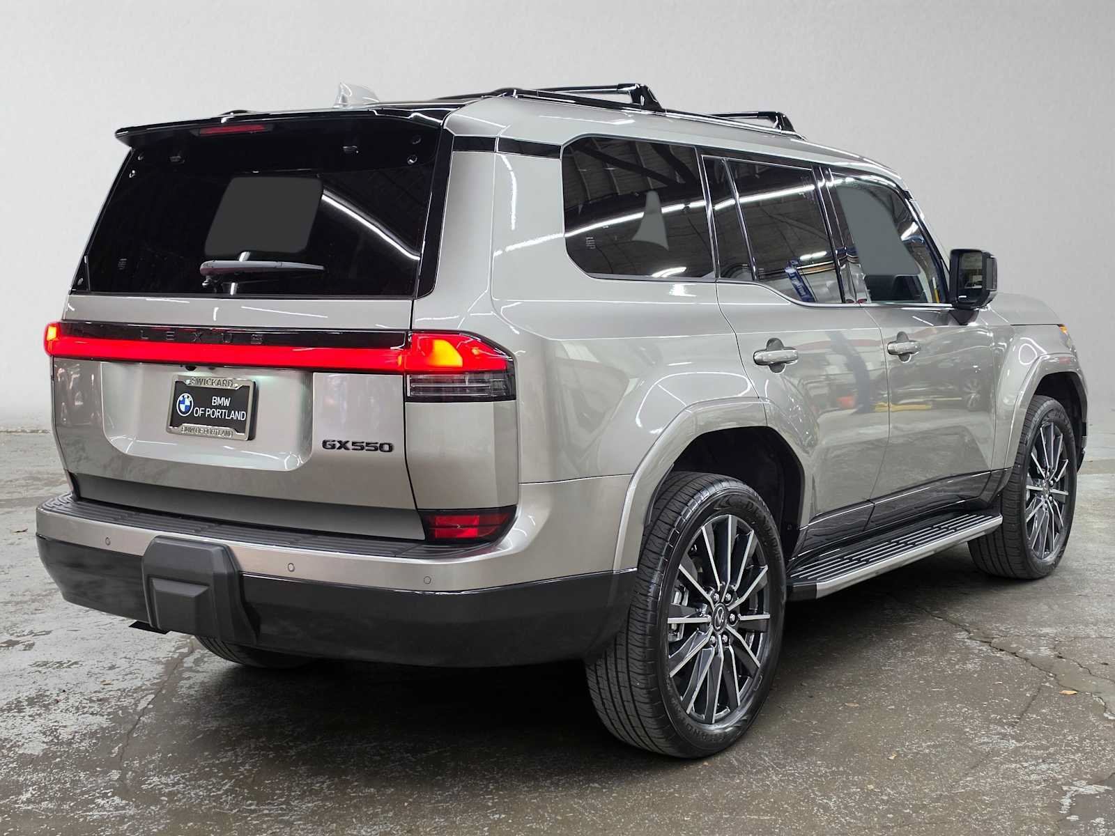 Used 2024 Lexus GX 550 w/ Cold Area Package AWD/4WD image 3