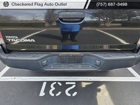 Used 2011 Toyota Tacoma 4x4 Regular Cab image 8