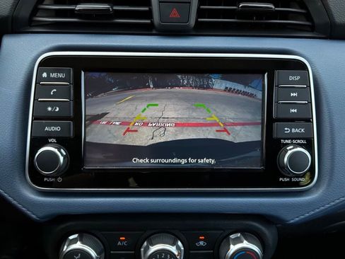 Used 2025 Nissan Versa SV FWD image 27
