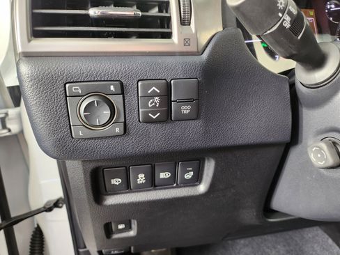 Certified 2023 Lexus GX 460 Premium w/ Premium Package AWD/4WD image 18