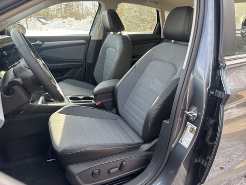 New 2026 Volkswagen Jetta SE image 5