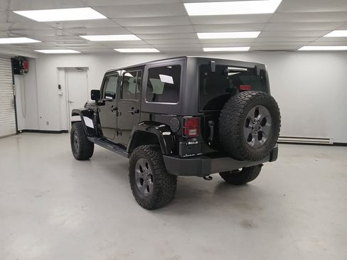 Used 2017 Jeep Wrangler Freedom Edition image 4