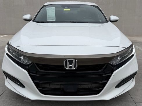 Used 2020 Honda Accord Sport image 2