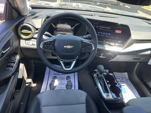 New 2026 Chevrolet Trax LT w/ Driver Confidence Package FWD image 24