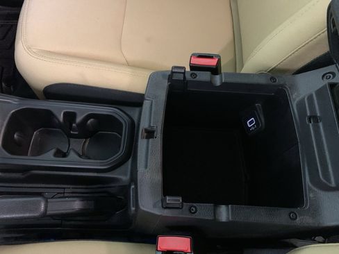 Used 2022 Jeep Wrangler Unlimited Sport image 30