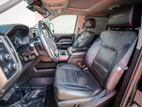 Used 2019 GMC Sierra 3500 Denali w/ Duramax Plus Package AWD/4WD image 13