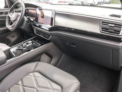 Used 2026 Volkswagen Atlas Cross Sport SE AWD/4WD image 33