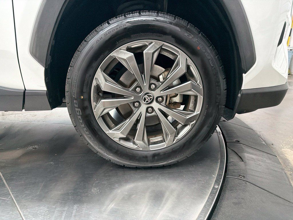 Used 2023 Toyota RAV4 Limited AWD/4WD image 9