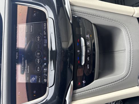 Certified 2024 Cadillac XT6 Premium Luxury w/ LPO, Floor Liner Package image 13