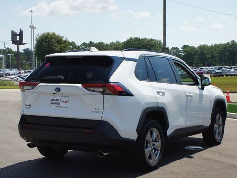 Used 2024 Toyota RAV4 XLE image 19
