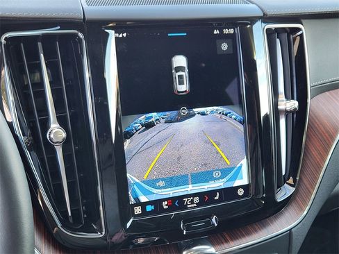 Used 2023 Volvo XC60 T8 Ultimate image 13