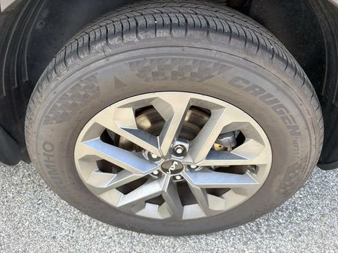 Used 2025 Kia Telluride LX FWD image 19