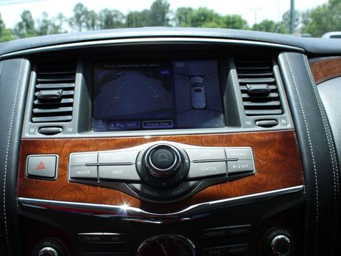 Used 2017 INFINITI QX80 2WD w/ Deluxe Technology Package image 18