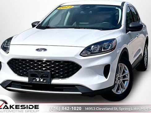 Used 2022 Ford Escape SE FWD image 1