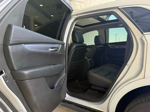 Used 2019 Cadillac XT5 Premium Luxury image 20