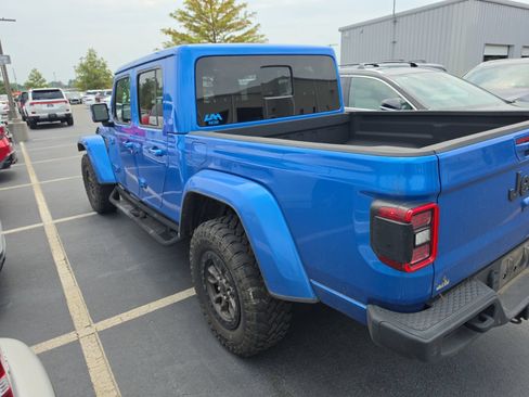 Used 2023 Jeep Gladiator Overland AWD/4WD image 5