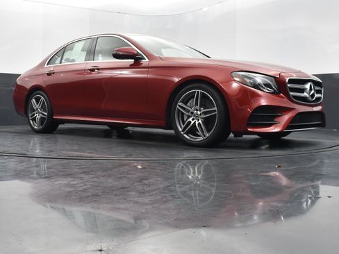 Used 2020 Mercedes-Benz E 350 Sedan image 41