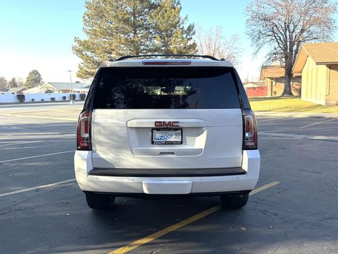 Used 2016 GMC Yukon SLT w/ HD Trailering Package image 7