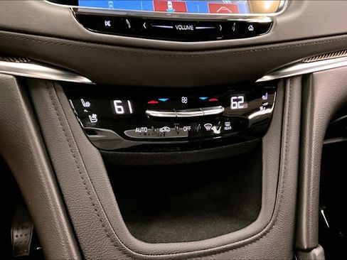 Used 2019 Cadillac XT5 Platinum AWD/4WD image 31