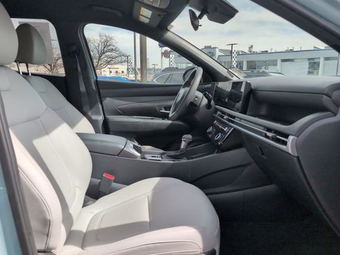 Used 2025 Hyundai Santa Cruz SEL image 16