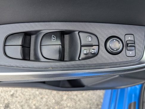 Used 2023 Nissan Sentra SR w/ Electronics Package FWD image 10