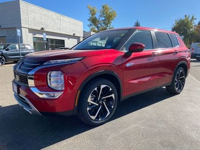 New 2025 Mitsubishi Outlander 4WD Plug-In Hybrid