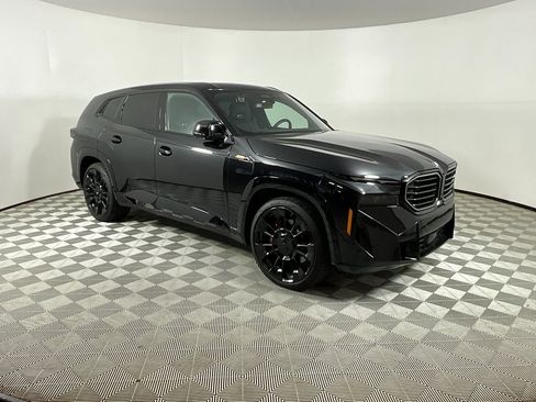 Used 2025 BMW XM image 6