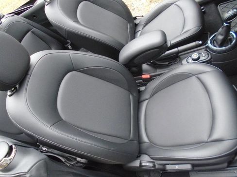 Used 2017 MINI Cooper S image 19